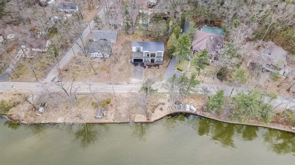 View/Area - 7505 S Lakeshore, Pentwater, MI 49449 photo 4 of 6