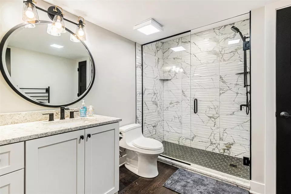 Bath - 7505 S Lakeshore, Pentwater, MI 49449 photo 2 of 4