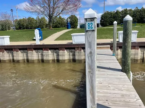 398 Anchors #82S, Saint Joseph, MI 49085