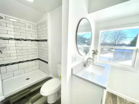 Bath - 120 Lakeview, Jackson, MI 49203 photo 5 of 5