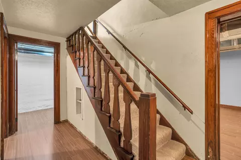 Entry Way - 509 S Wisner, Jackson, MI 49203 photo 9 of 10