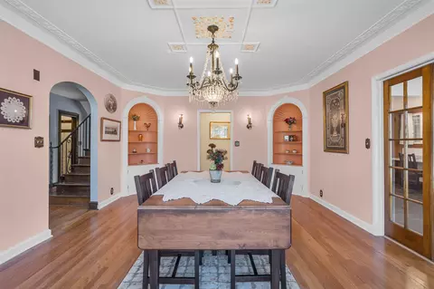 Dining - 509 S Wisner, Jackson, MI 49203 photo 3 of 3