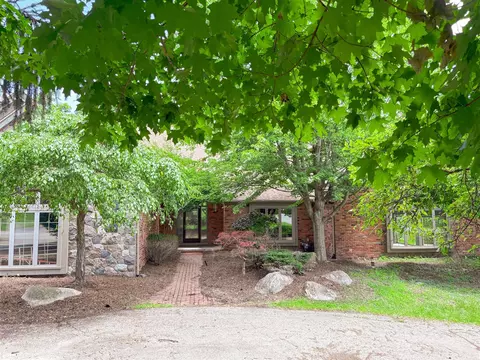 4489 Cranbrook, Orchard Lake Village, MI 48323