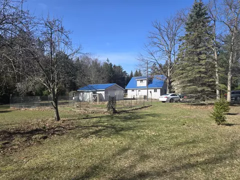 2913 W County Line, Manistee, MI 49660