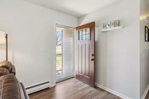 Entry Way - 4701 Blackman, Jackson, MI 49201 photo 1 of 5