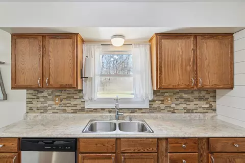 Kitchen - 4701 Blackman, Jackson, MI 49201 photo 2 of 5