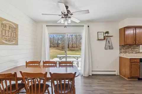 Dining - 4701 Blackman, Jackson, MI 49201 photo 1 of 3