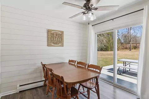 Dining - 4701 Blackman, Jackson, MI 49201 photo 2 of 3