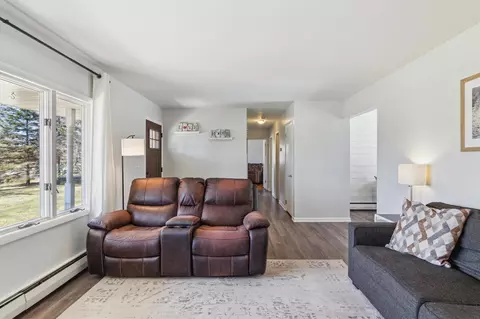Entry Way - 4701 Blackman, Jackson, MI 49201 photo 2 of 5