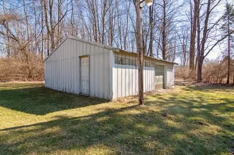 Exterior - 4701 Blackman, Jackson, MI 49201 photo 14 of 18