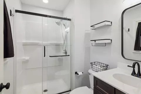 Bath - 4701 Blackman, Jackson, MI 49201 photo 2 of 4