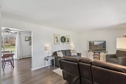 Living - 4701 Blackman, Jackson, MI 49201 photo 3 of 4