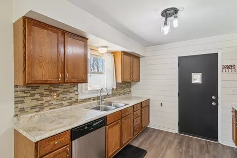 Kitchen - 4701 Blackman, Jackson, MI 49201 photo 3 of 5