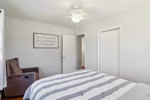 Bedroom - 4701 Blackman, Jackson, MI 49201 photo 6 of 6