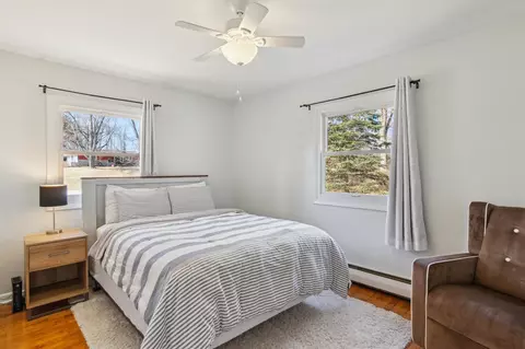 Bedroom - 4701 Blackman, Jackson, MI 49201 photo 5 of 6