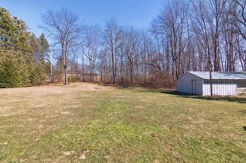 Exterior - 4701 Blackman, Jackson, MI 49201 photo 15 of 18