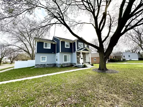 2105 W 14 Mile, Royal Oak, MI 48073