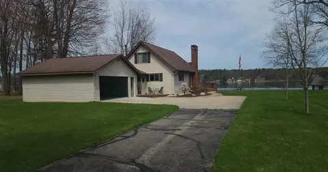 6003 Lake Shr, Newaygo, MI 49337