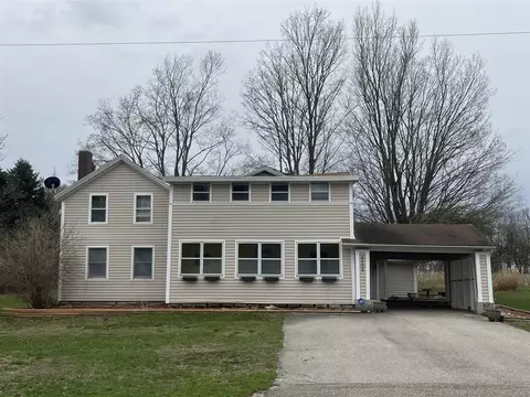 6308 E Becht, Coloma, MI 49038