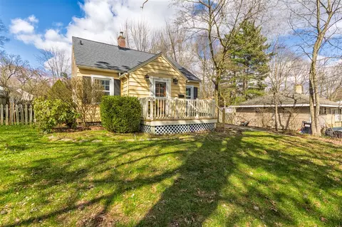 2622 Wellington, Kalamazoo, MI 49008