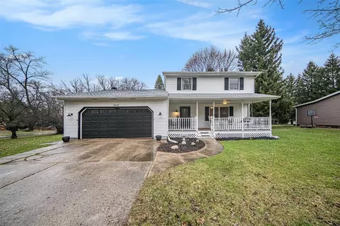 2218 Smalley, Jackson, MI 49203