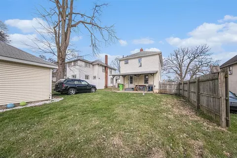 Exterior - 704 Loomis, Jackson, MI 49202 photo 2 of 2
