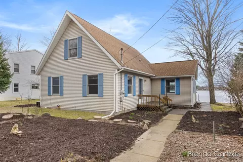 17361 E Suwanee, Howard City, MI 49329