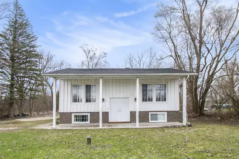 5459 W Lansing, Perry, MI 48872 photo 2