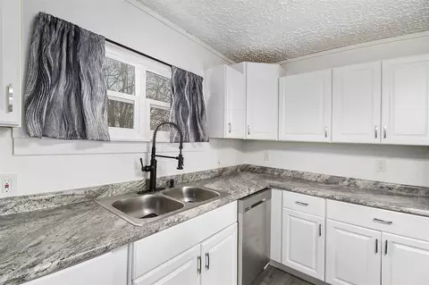 5459 W Lansing, Perry, MI 48872 photo 7