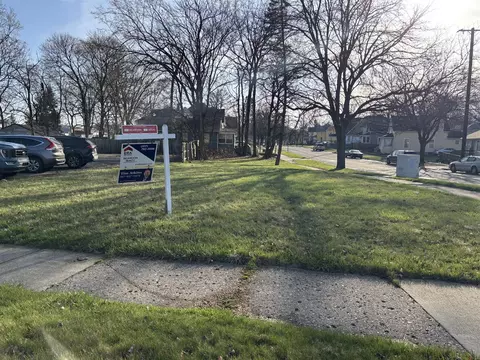 115 Summit, Jackson, MI 49201