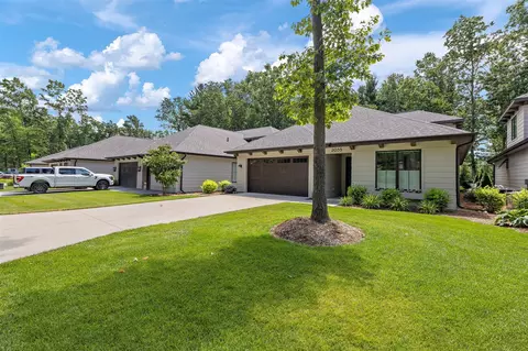 2033 Ottawa Bch, Holland, MI 49424