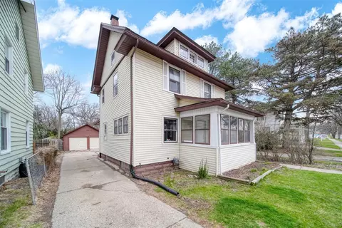 736 W Franklin, Jackson, MI 49201