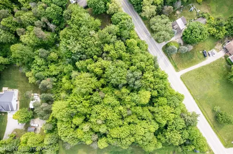 13505 Leonard, Nunica, MI 49448