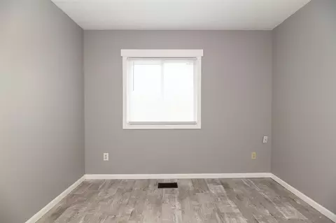 Bedroom - 31544 Brandywine, Gobles, MI 49055 photo 5 of 6