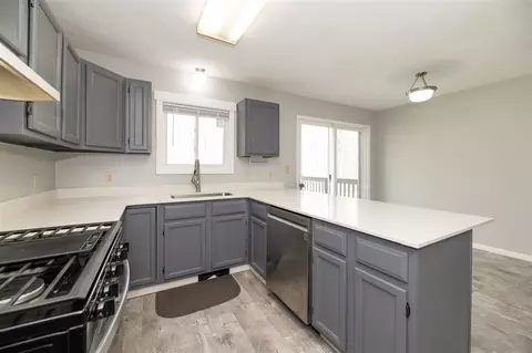 Kitchen - 31544 Brandywine, Gobles, MI 49055 photo 4 of 4