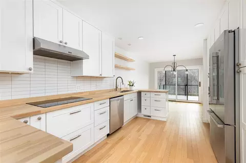 2222 Applewood, Ann Arbor, MI 48103