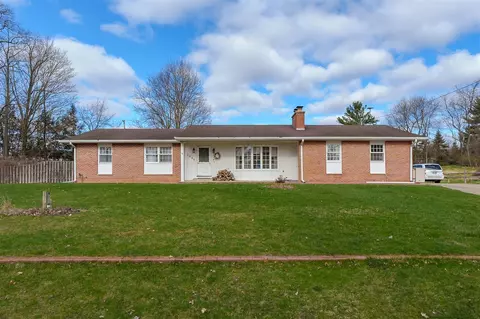 2045 Sandy Cv, Kalamazoo, MI 49048