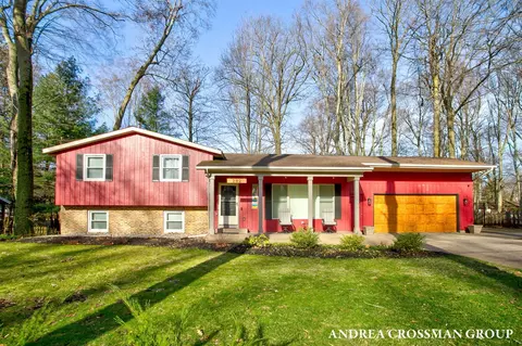 282 Roosevelt, Holland, MI 49424