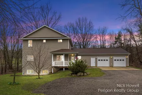 5171 Bancroft, Lowell, MI 49331