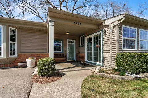 1365 Whitney, Waterford, MI 48328