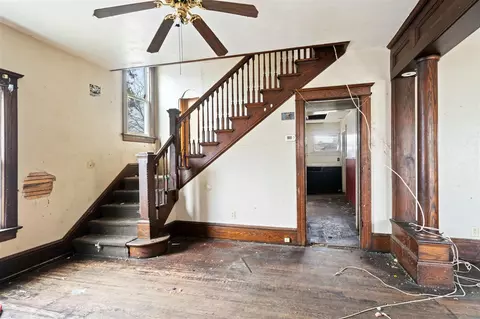 Entry Way - 405 Steward, Jackson, MI 49201 photo 1 of 4