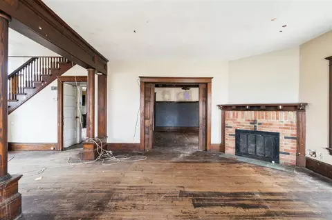 Living - 405 Steward, Jackson, MI 49201 photo 5 of 9
