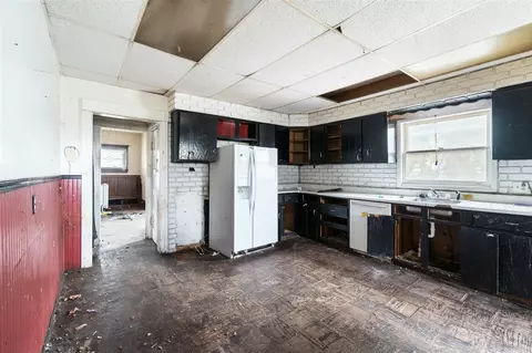 Kitchen - 405 Steward, Jackson, MI 49201 photo 3 of 3
