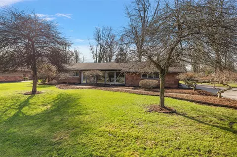 3090 Oakhill, Troy, MI 48084