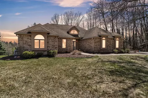 9082 Stone Holw, Plymouth, MI 48170