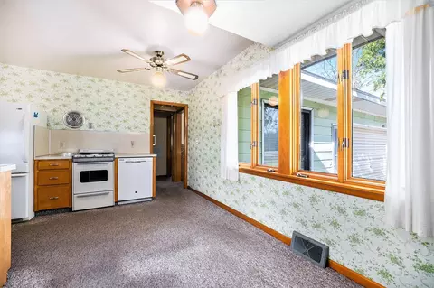 Kitchen - 3103 138th, Hamilton, MI 49419 photo 2 of 2