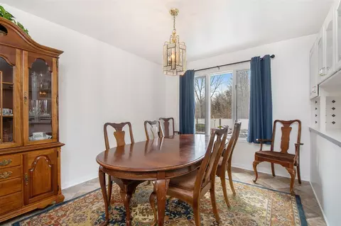 Dining - 807 Bradford, Belding, MI 48809 photo 1 of 2