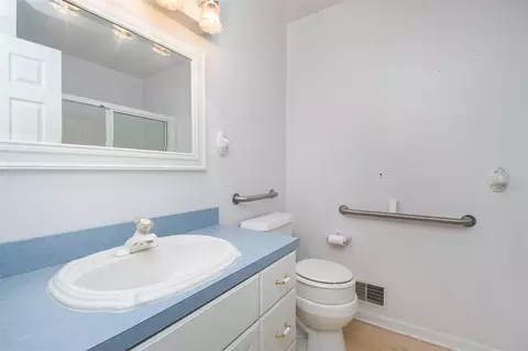 Bath - 807 Bradford, Belding, MI 48809 photo 2 of 3
