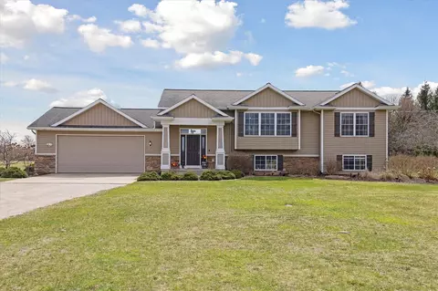 5252 Indian Lks, Cedar Springs, MI 49319