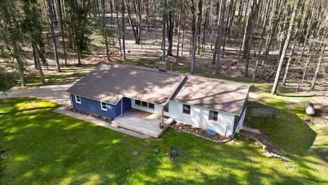10737 Paw Paw Lk, Schoolcraft, MI 49087